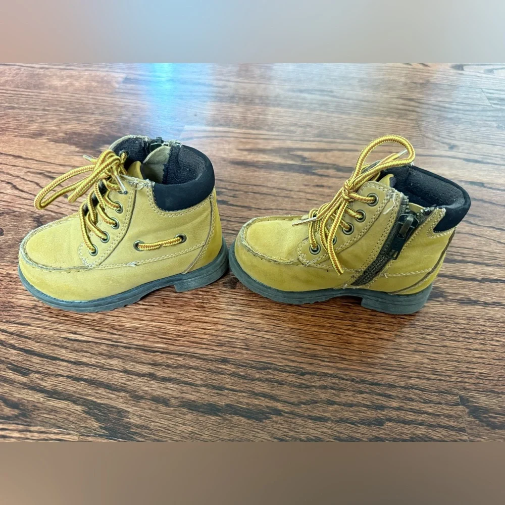 Toddler Boy Boots with Rugged Traction - Size 6